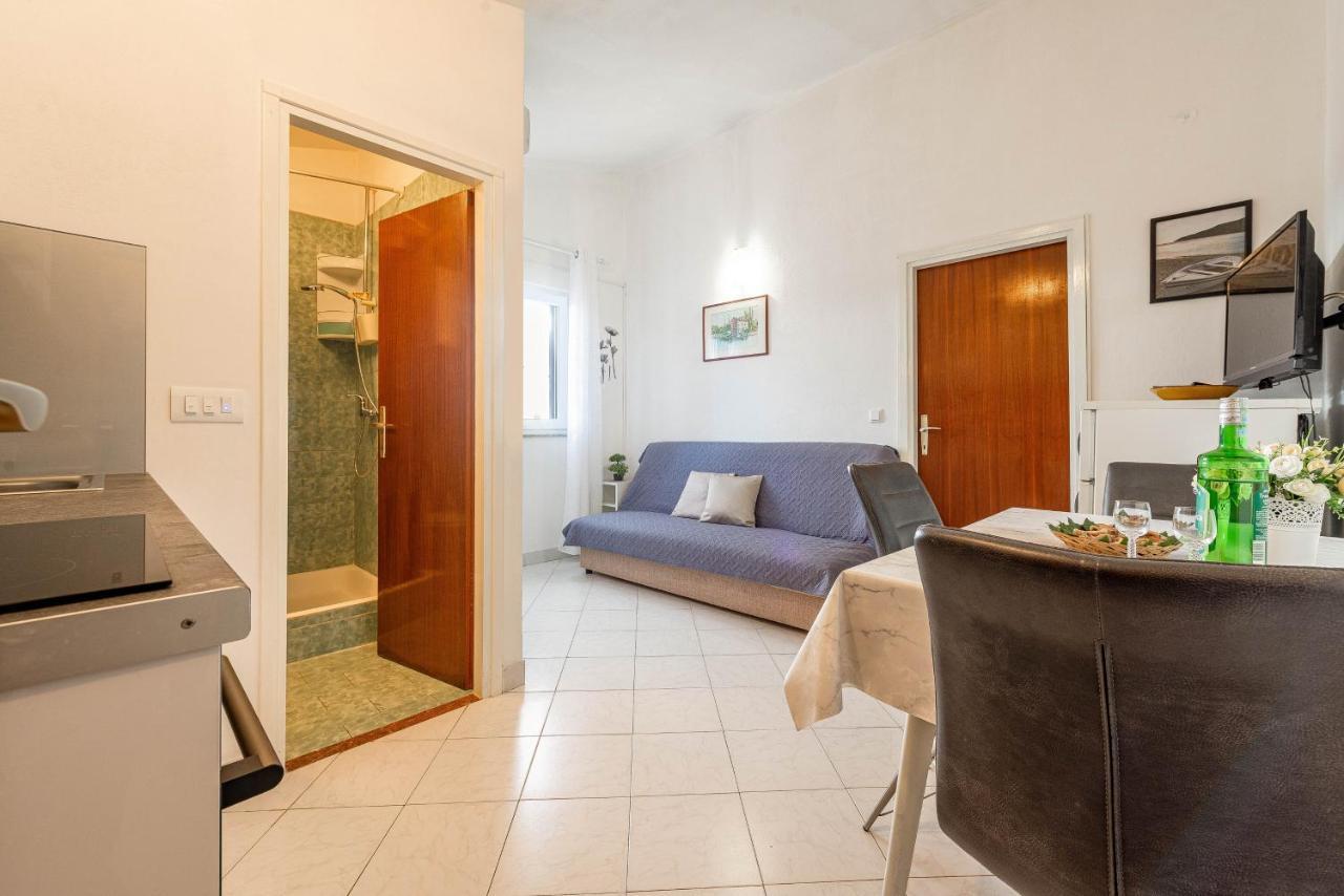 Family Friendly Seaside Apartments Kozino, Zadar - 5749 Петркане Екстериор снимка
