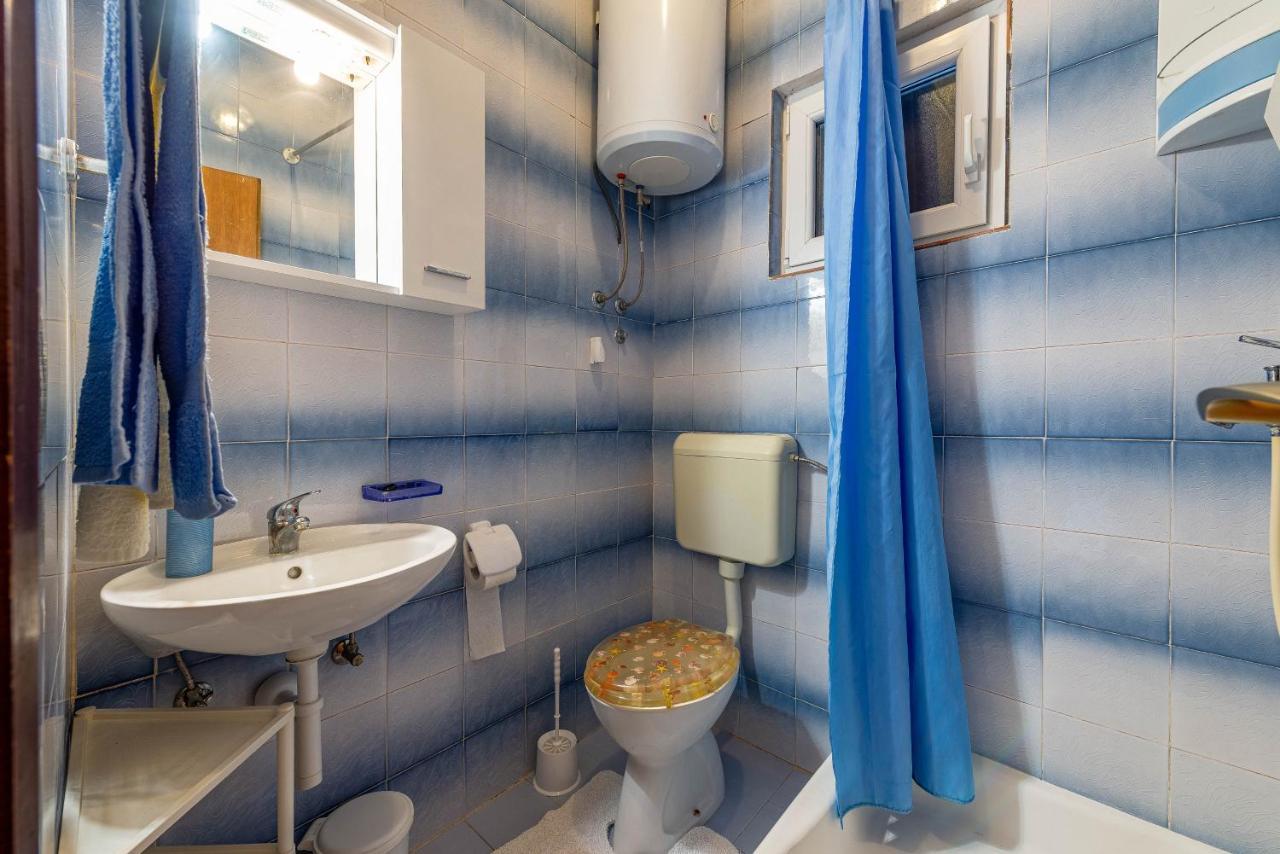 Family Friendly Seaside Apartments Kozino, Zadar - 5749 Петркане Екстериор снимка